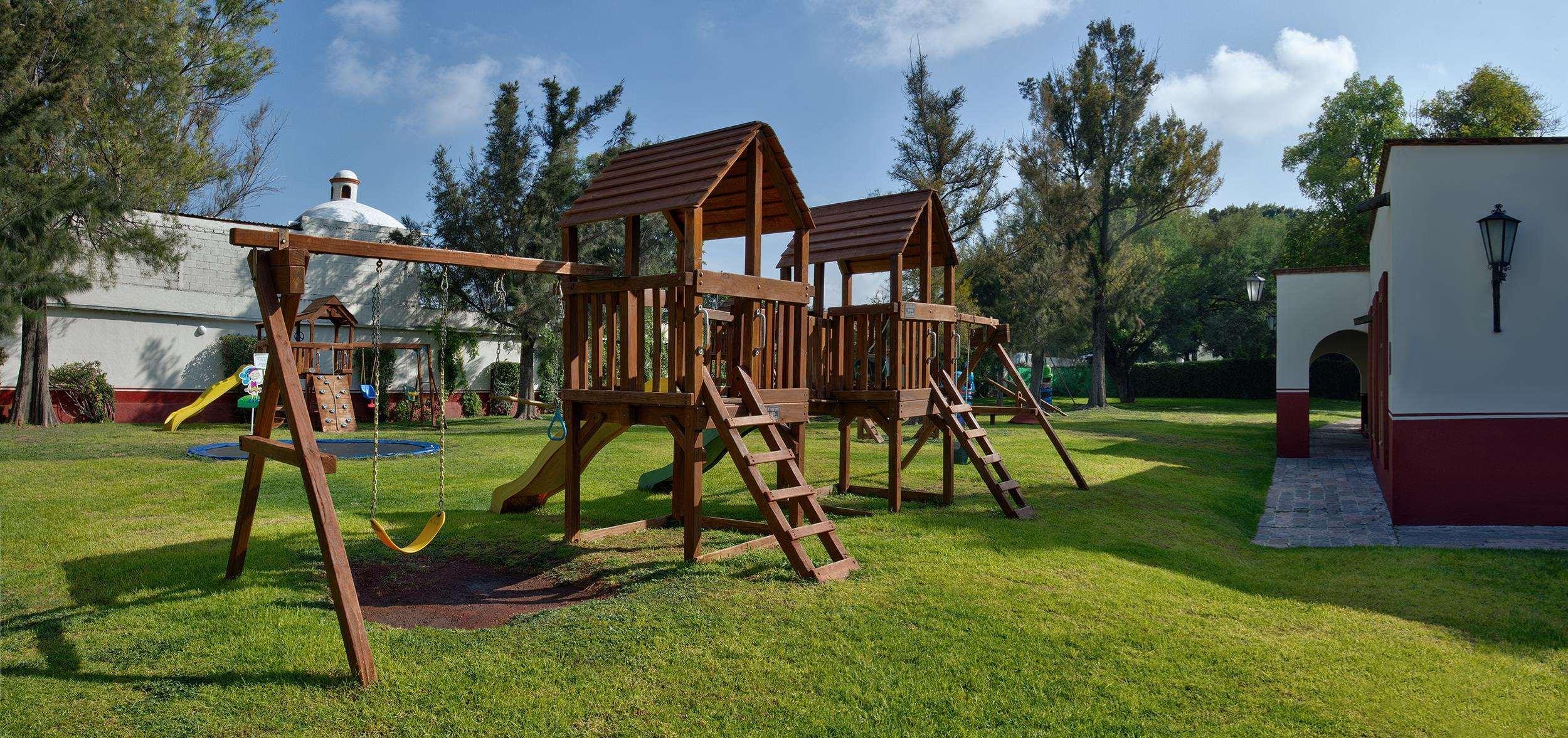 Hacienda Jurica By Brisas Hotel Queretaro Bagian luar foto Playground in the park