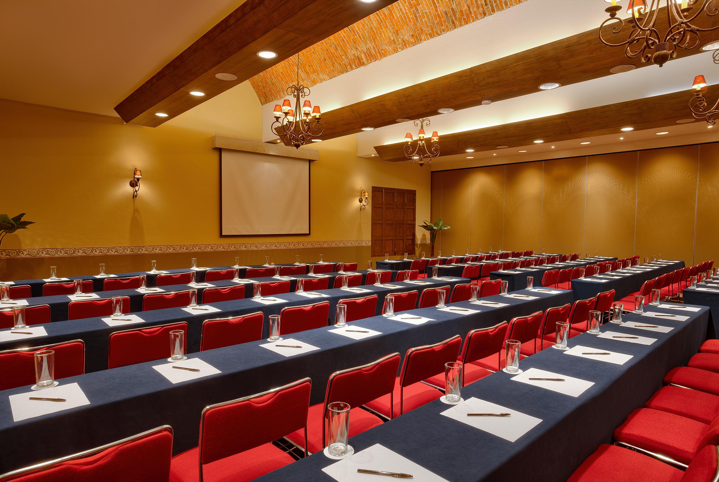 Hacienda Jurica By Brisas Hotel Queretaro Bagian luar foto A typical conference room