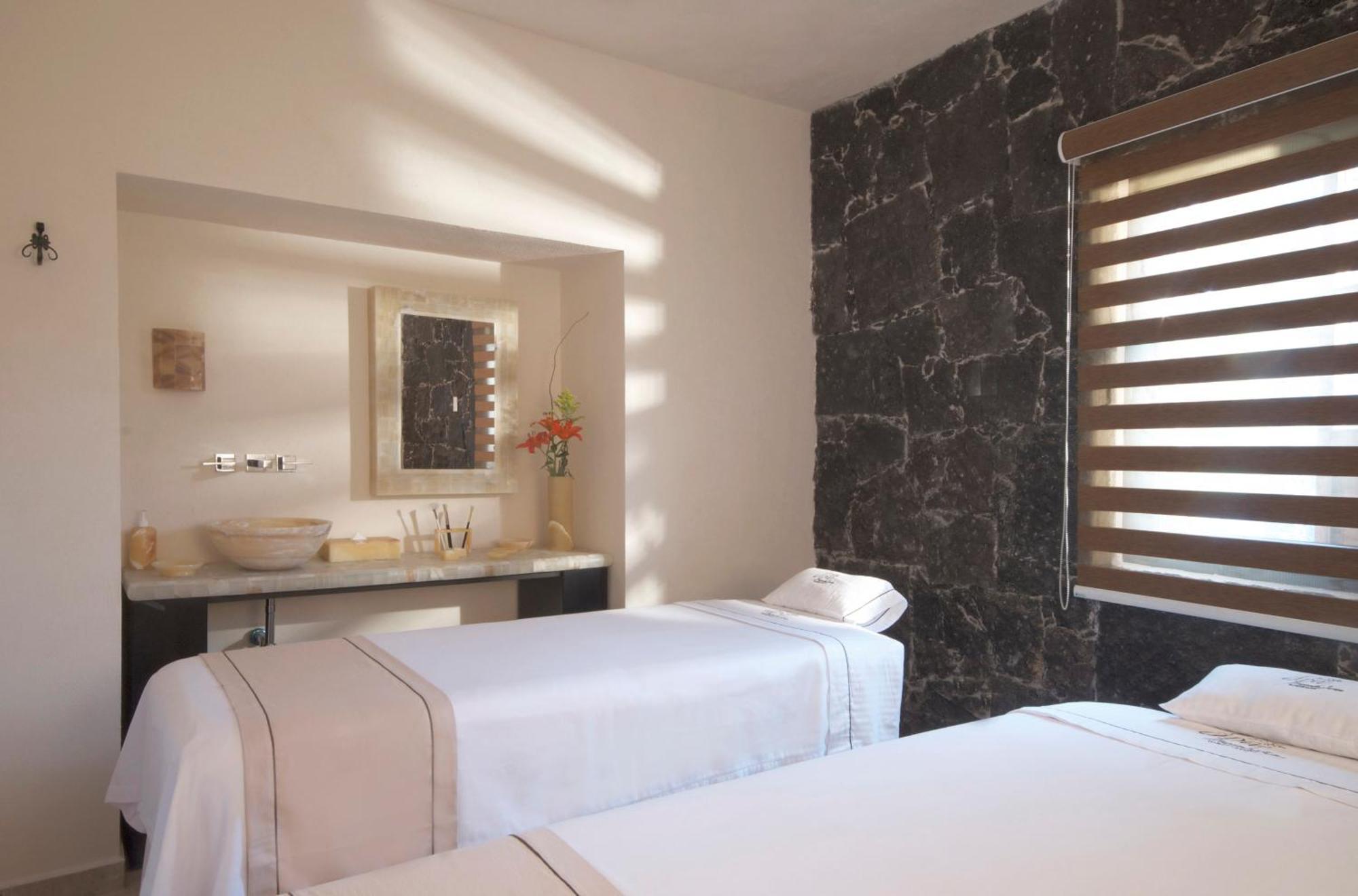 Hacienda Jurica By Brisas Hotel Queretaro Bagian luar foto Spa at the Four Seasons Hotel, Madrid