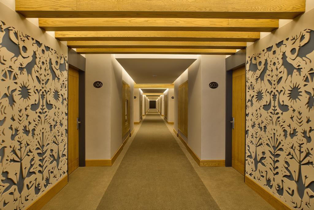 Hacienda Jurica By Brisas Hotel Queretaro Bagian luar foto A corridor at the hotel